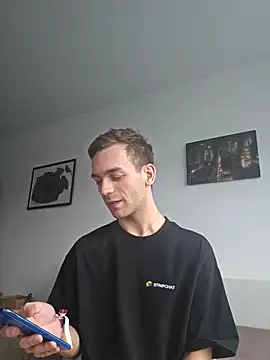 Snapshot of nickdtr chatting on 1, 10, 2025 nickdtr online show from 1, 10, 2025