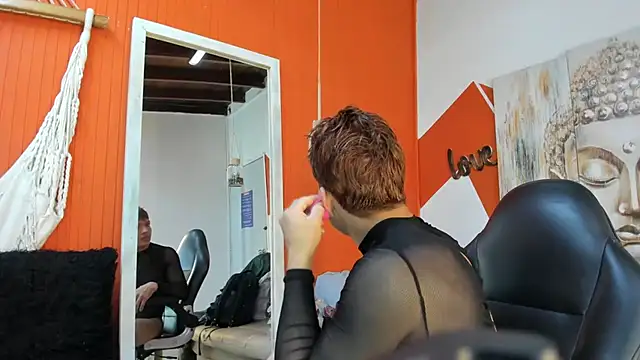 aslyhernandez 7 online show from 16, 4, 2026