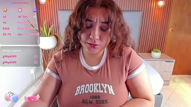 nadine russo online show from 28, 12, 2024