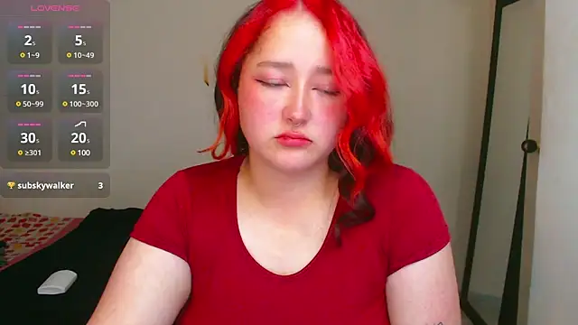 Snapshot of megan_owo chatting on 7, 1, 2025 megan owo online show from 7, 1, 2025