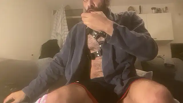 P4RtYBOII92 online show from 11, 9, 2025