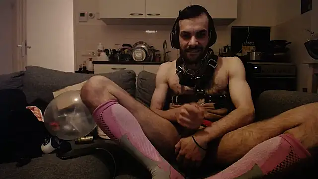 P4RtYBOII92 online show from 18, 11, 2025