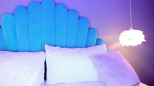 CaitlynCouper online show from 18, 3, 2025