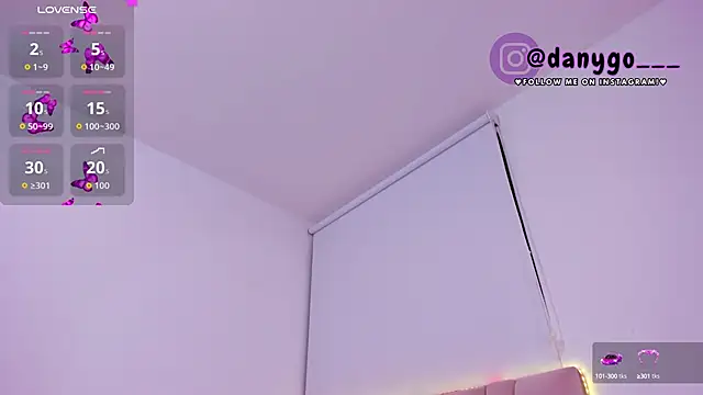 Snapshot of ZarianaEvanz chatting on 5, 10, 2025 ZarianaEvanz online show from 5, 10, 2025