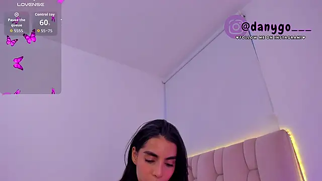 Snapshot of ZarianaEvanz chatting on 2, 11, 2025 ZarianaEvanz online show from 2, 11, 2025