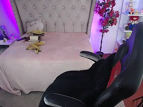 Shaddycute  online show from 3, 2, 2025