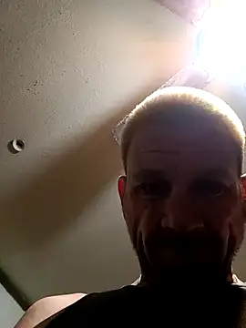 Snapshot of gettinit2wice chatting on 6, 1, 2025 gettinit2wice online show from 6, 1, 2025