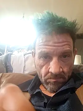 Snapshot of gettinit2wice chatting on 13, 10, 2025 gettinit2wice online show from 13, 10, 2025