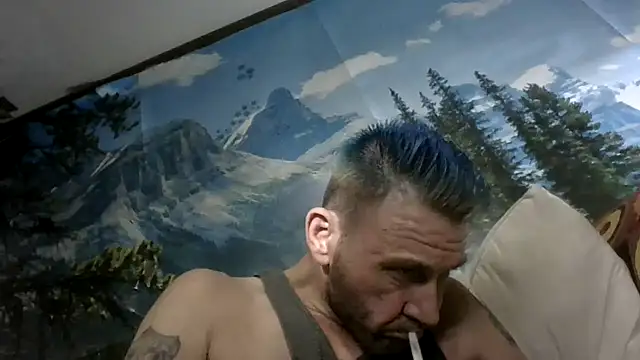 Snapshot of gettinit2wice chatting on 8, 7, 2026 gettinit2wice online show from 8, 7, 2026
