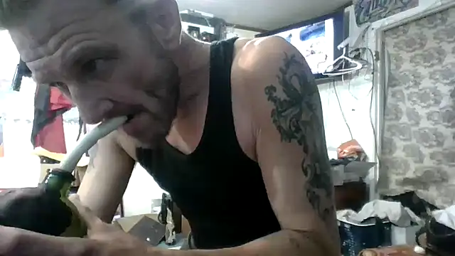Snapshot of gettinit2wice chatting on 16, 7, 2026 gettinit2wice online show from 16, 7, 2026