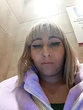 Snapshot of florecita9 chatting on 15, 12, 2024 florecita9 online show from 15, 12, 2024