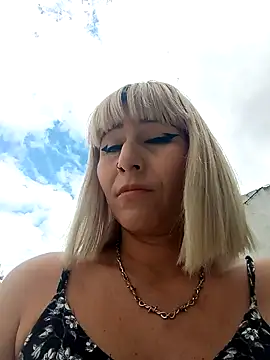 Snapshot of florecita9 chatting on 19, 12, 2024 florecita9 online show from 19, 12, 2024