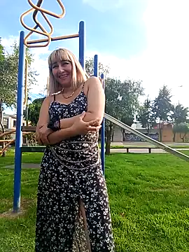 Snapshot of florecita9 chatting on 19, 12, 2024 florecita9 online show from 19, 12, 2024