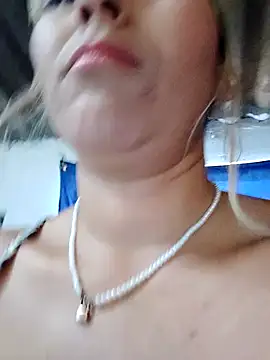 Snapshot of florecita9 chatting on 21, 2, 2025 florecita9 online show from 21, 2, 2025