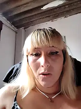 Snapshot of florecita9 chatting on 22, 2, 2025 florecita9 online show from 22, 2, 2025