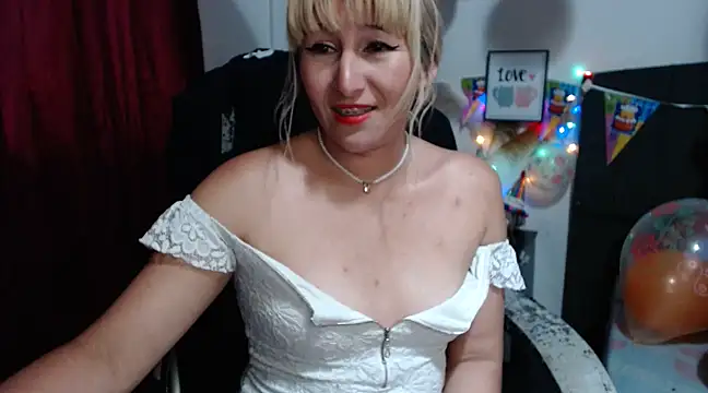 Snapshot of florecita9 chatting on 1, 3, 2025 florecita9 online show from 1, 3, 2025