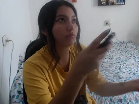 Snapshot of HannaKlein chatting on 11, 12, 2024 HannaKlein online show from 11, 12, 2024