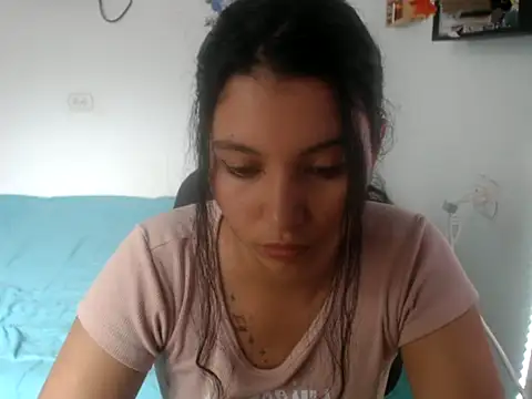 Snapshot of HannaKlein chatting on 2, 10, 2025 HannaKlein online show from 2, 10, 2025