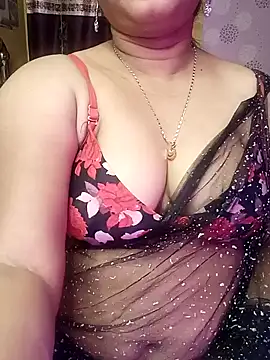 Snapshot of ella_mariya chatting on 29, 12, 2024 ella mariya online show from 29, 12, 2024