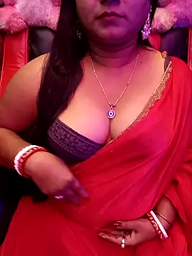 Snapshot of ella_mariya chatting on 14, 11, 2025 ella mariya online show from 14, 11, 2025