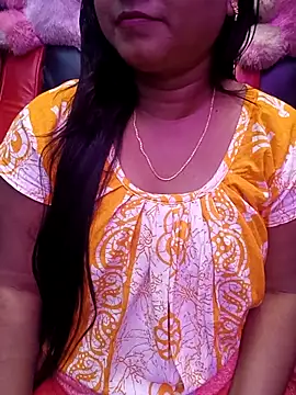 Snapshot of ella_mariya chatting on 21, 11, 2025 ella mariya online show from 21, 11, 2025