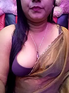 Snapshot of ella_mariya chatting on 23, 11, 2025 ella mariya online show from 23, 11, 2025