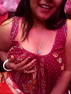 Snapshot of ella_mariya chatting on 25, 11, 2025 ella mariya online show from 25, 11, 2025