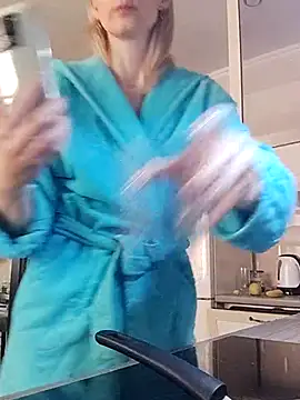 AvelinaLeoni online show from 18, 3, 2025