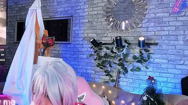 Alex Howell online show from 3, 1, 2025