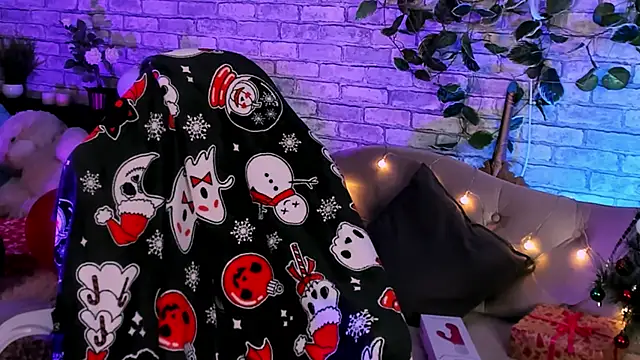 Alex Howell online show from 4, 1, 2025