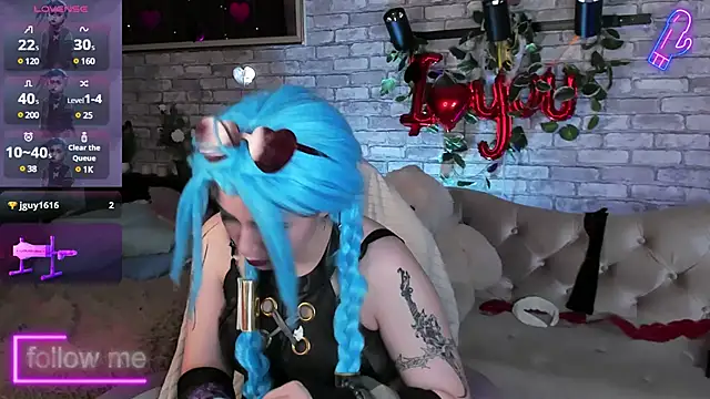 Alex Howell online show from 13, 2, 2025