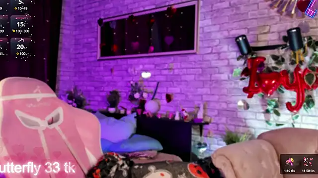 Alex Howell online show from 9, 3, 2025