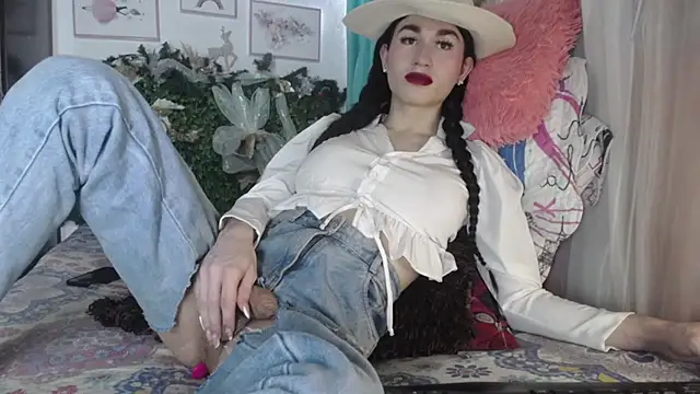 rosalynda-collen online show from 11, 12, 2024