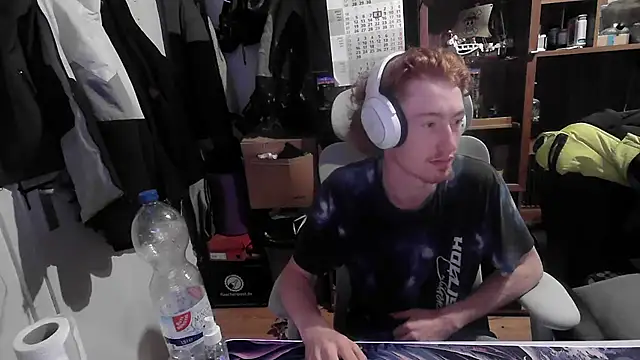 Snapshot of leon29leo chatting on 7, 10, 2025 leon29leo online show from 7, 10, 2025