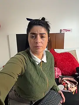 karenlennox1 online show from 17, 4, 2026