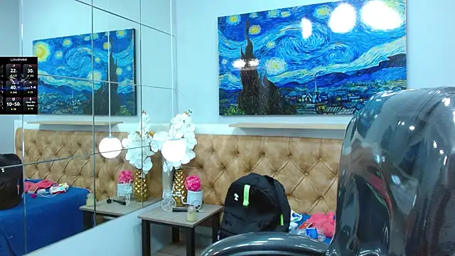 SkinnyBoy  online show from 23, 11, 2025