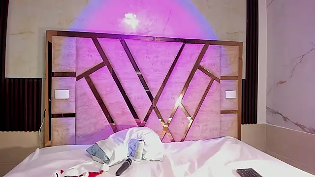 molly sweetee online show from 5, 12, 2025