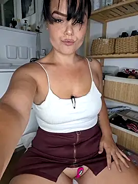Snapshot of Xladycharme chatting on 8, 6, 2026 Xladycharme online show from 8, 6, 2026
