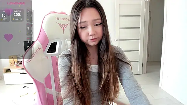 Fluffy Rose online show from 20, 7, 2026