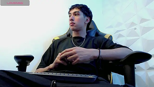 Snapshot of Jake_tripp chatting on 4, 1, 2025 Jake tripp online show from 4, 1, 2025