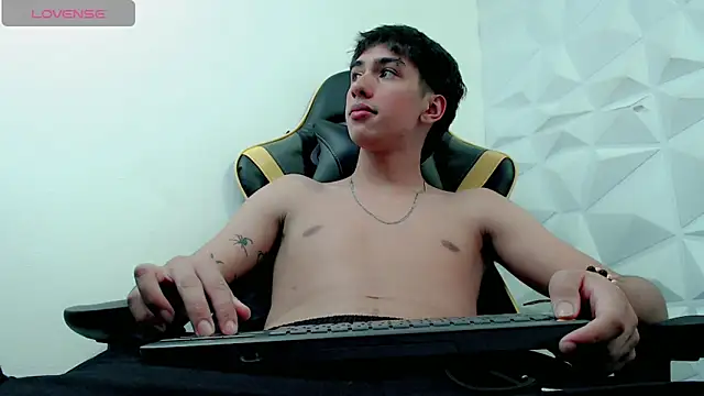 Snapshot of Jake_tripp chatting on 4, 1, 2025 Jake tripp online show from 4, 1, 2025