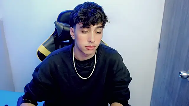 Snapshot of Jake_tripp chatting on 18, 11, 2025 Jake tripp online show from 18, 11, 2025