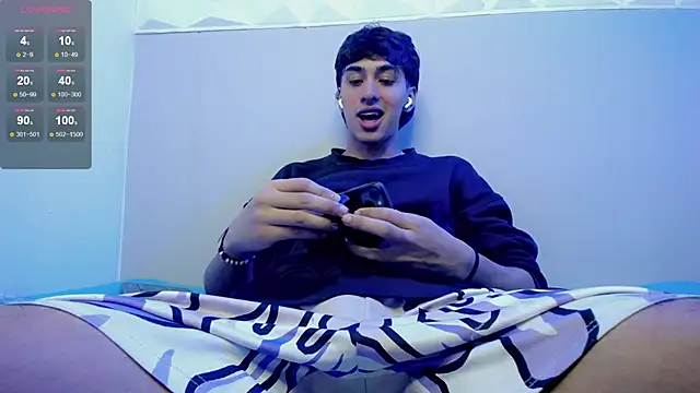 Snapshot of Jake_tripp chatting on 19, 11, 2025 Jake tripp online show from 19, 11, 2025