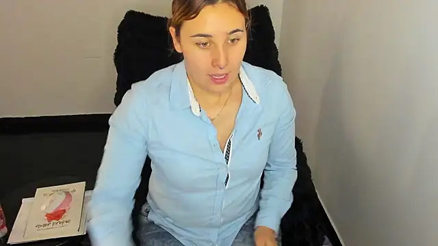 bonnie moon  online show from 2, 2, 2026