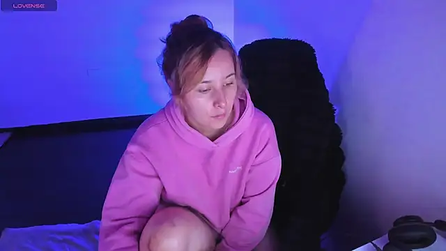 bonnie moon  online show from 23, 3, 2026