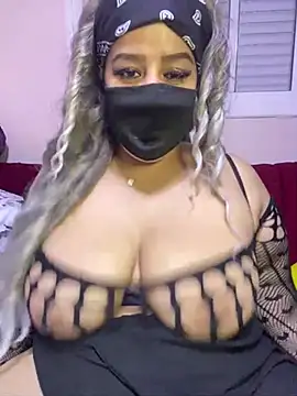 Snapshot of mari_layali chatting on 6, 12, 2024 mari layali online show from 6, 12, 2024
