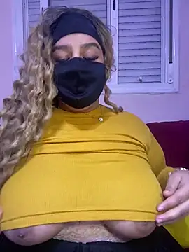 Snapshot of mari_layali chatting on 23, 12, 2024 mari layali online show from 23, 12, 2024