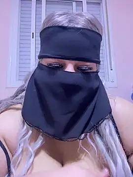 Snapshot of mari_layali chatting on 3, 3, 2025 mari layali online show from 3, 3, 2025