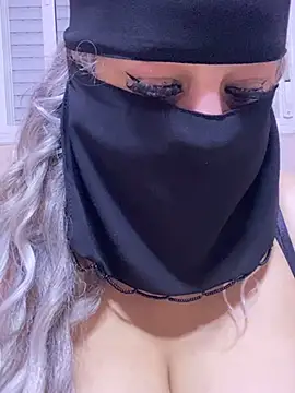 Snapshot of mari_layali chatting on 4, 3, 2025 mari layali online show from 4, 3, 2025