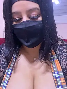 Snapshot of mari_layali chatting on 7, 3, 2025 mari layali online show from 7, 3, 2025